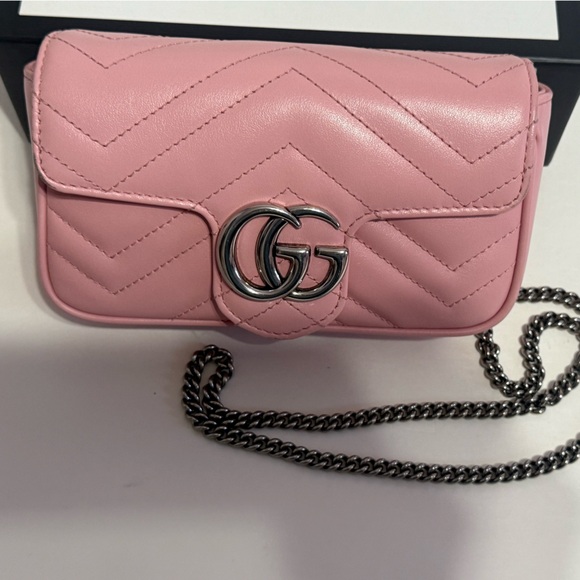 Gucci GG Marmont Super Mini Leather Crossbody In Pink/ Silver - Picture 3 of 16